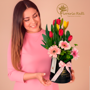 BOX DE TULIPANES,LILIUM Y GERBERAS