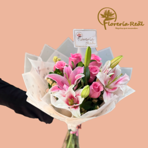 RAMO ROSADOS Y LILIUM